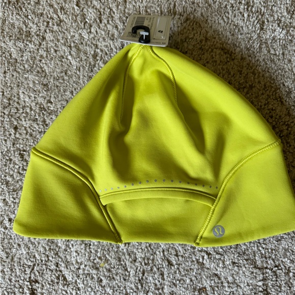 NWT Lululemon Run for It All Beanie Yellow Serpentine $38 original price - Picture 1 of 7